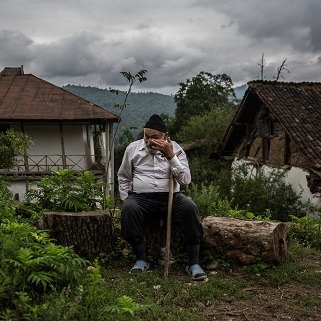 پرداخت همزمان مستمری، عیدی و بسته معیشتی به مستمری‌بگیران صندوق بیمه روستاییان